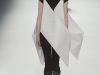 202818-desfiles-miyake-parisinverno2011rtw-101